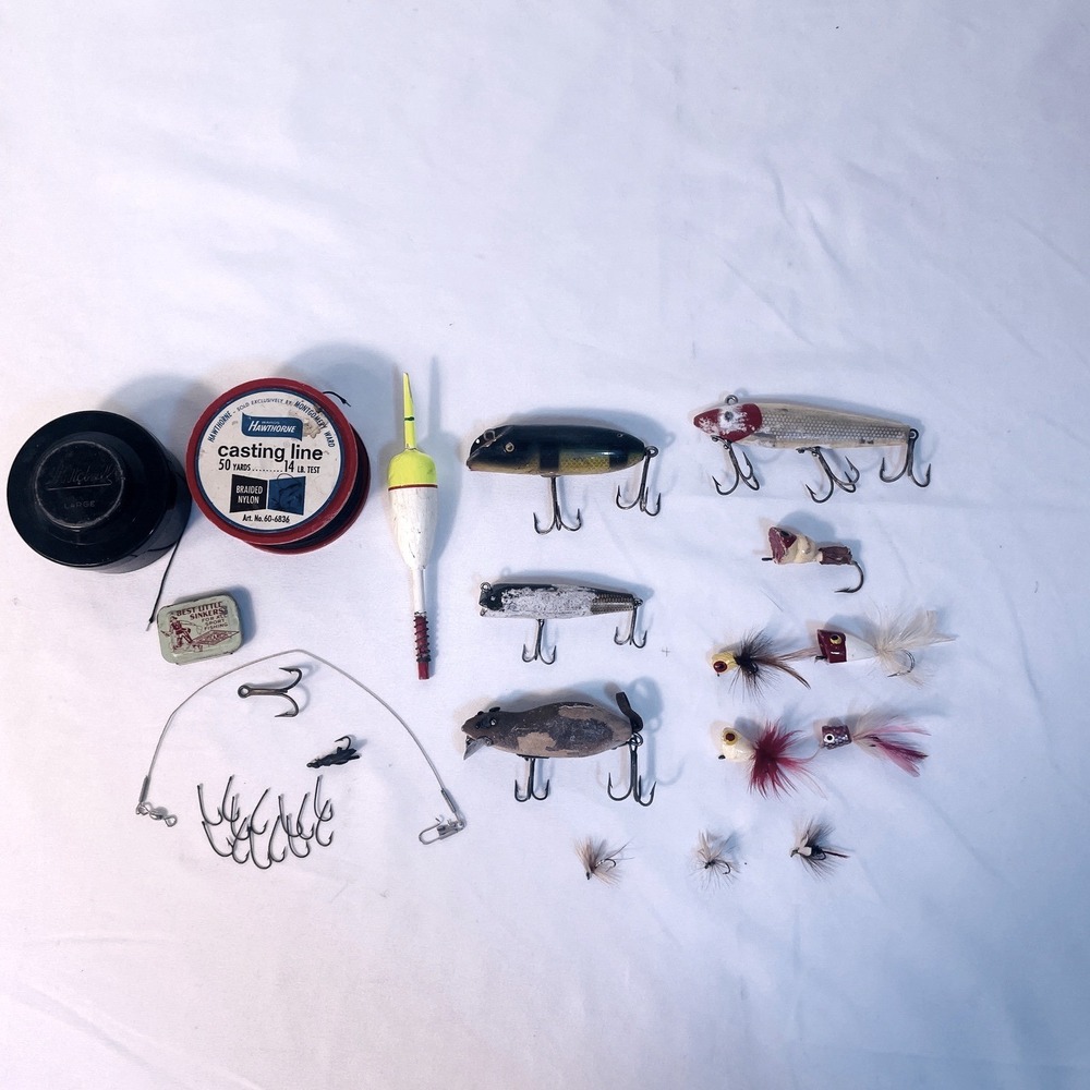 Vintage Fishing Tackle Lot Hawthorne Casting Line Wooden Lures Mouse Popper Tin